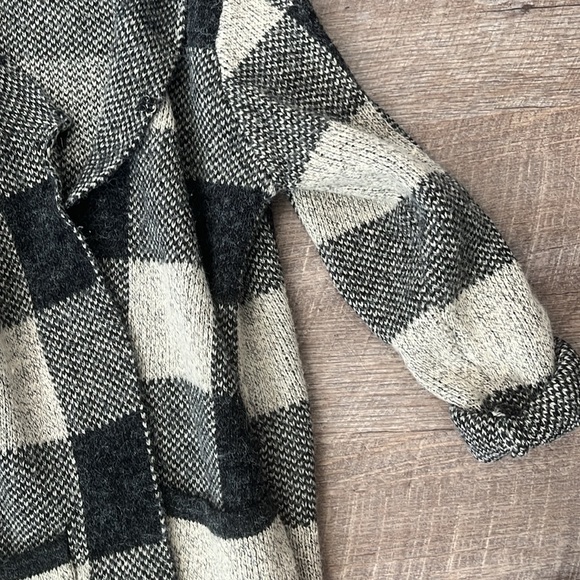 Miracle Sweater - Picture 4 of 7